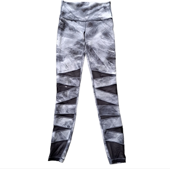 Ivivva | Black & grey yoga pants with mesh cut outs *1 small hole* - Picture 1 of 10